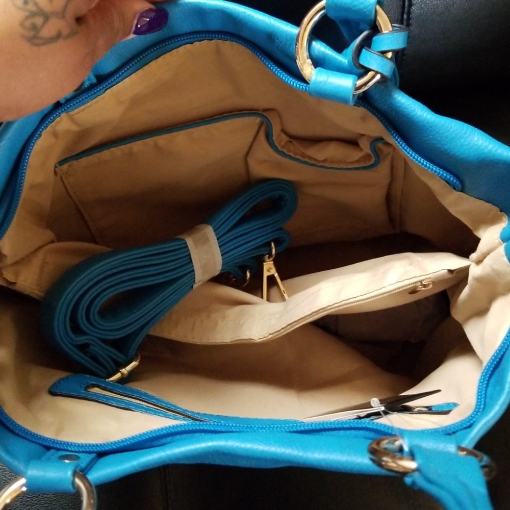 Purse - Picture 3 of 3